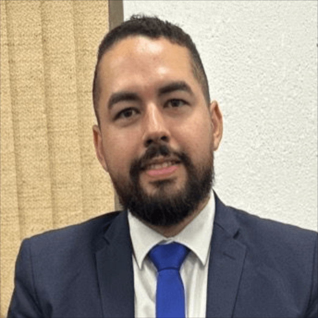 Prof. Esp. Mateus de Sousa dos Santos